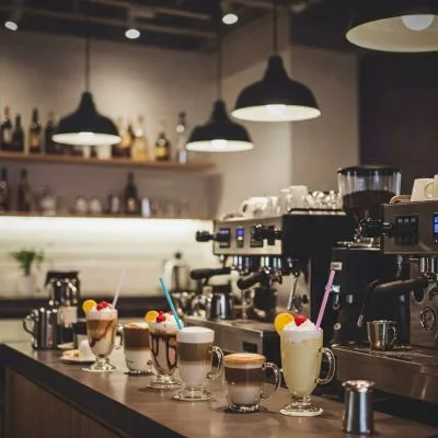 Cafés & Beverages