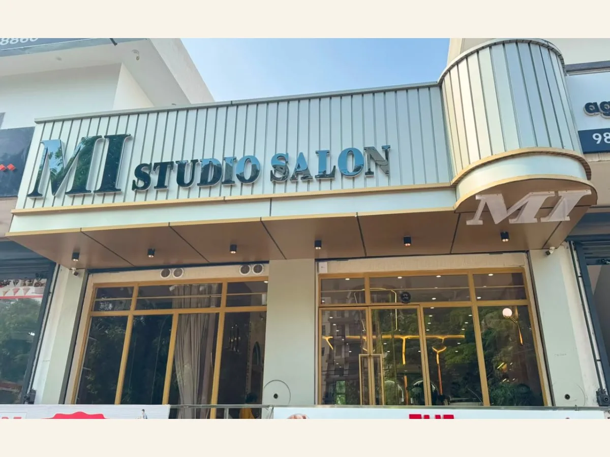 Flat 20% Off on Rate List at MI Studio Salon
